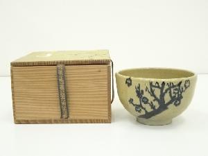 夢銘　作家物　梅図茶碗（保護箱）